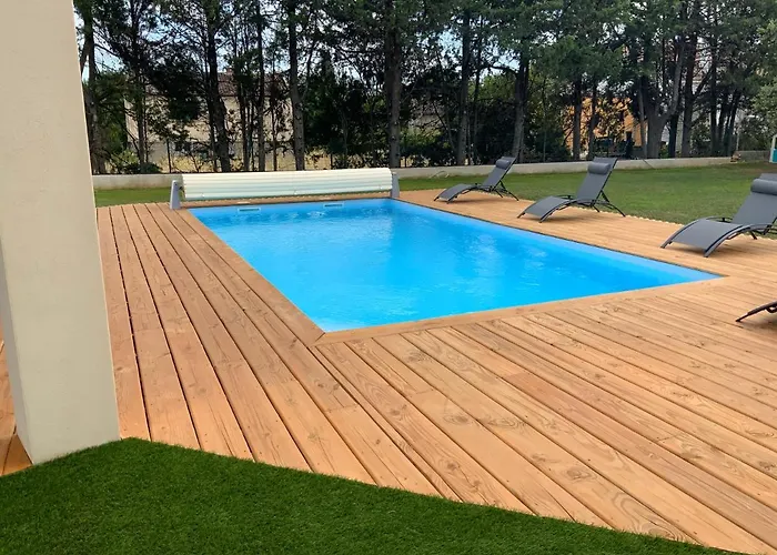 Les Oliviers 10 Pers Piscine Au Calme 4 Etoiles